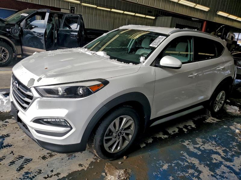 HYUNDAI TUCSON SEL 2018 with VIN KM8J3CA41JU779817 - Photo from auction