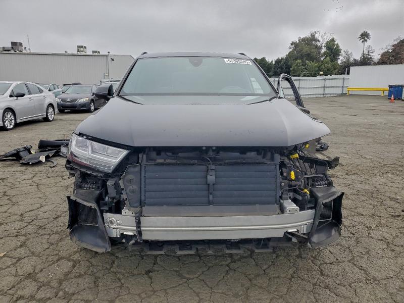Photo 5 from auction – 2019 AUDI Q7 PRESTIG with VIN WA1VAAF74KD047700