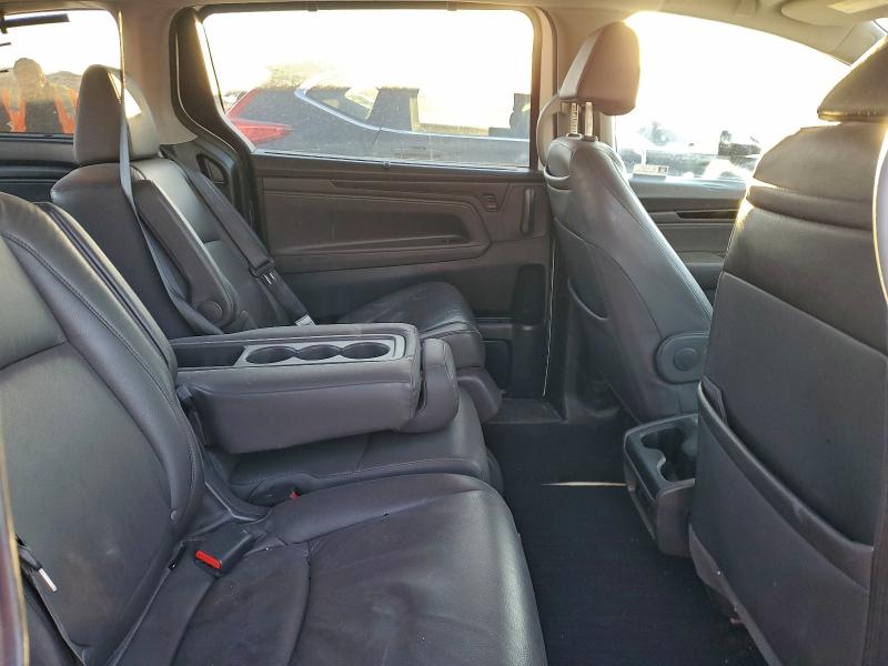 Photo 11 from auction – 2018 HONDA ODYSSEY with VIN 5FNRL6H99JB065257