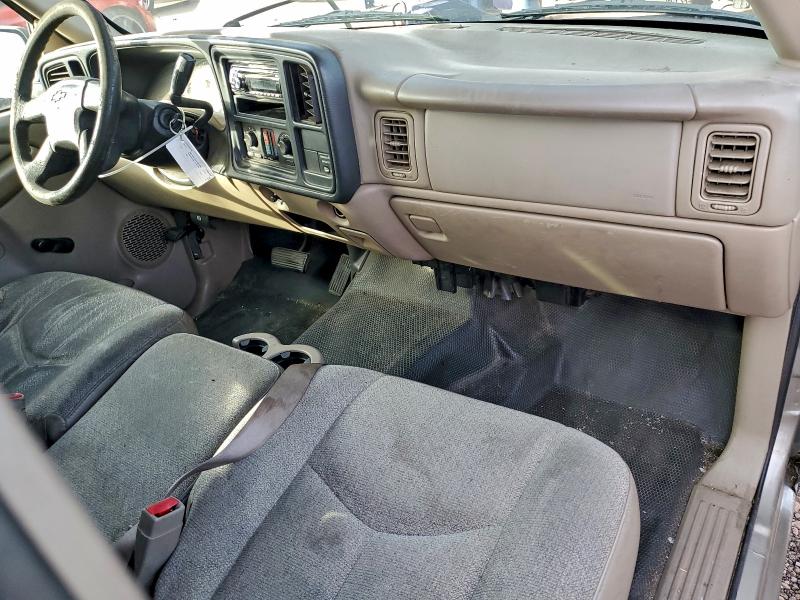 Photo 8 from auction – 2003 CHEVROLET SILVERADO with VIN 2GCEC19V731330308