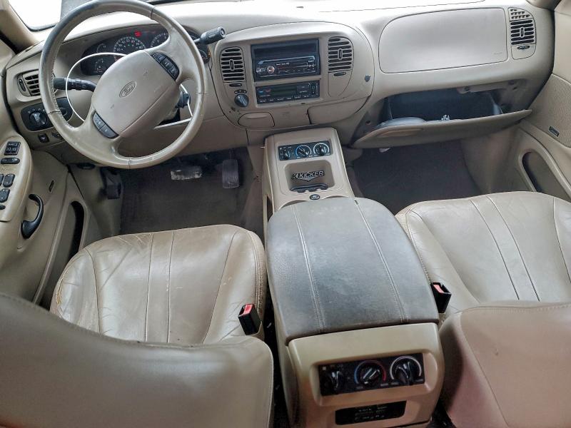 Photo 8 from auction – 2002 FORD EXPEDITION with VIN 1FMFU18L22LA72074