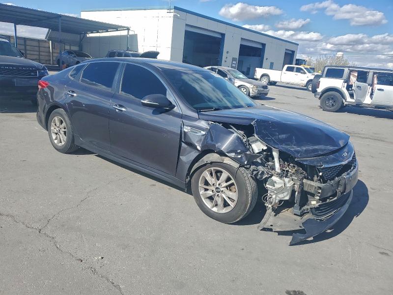 Photo 4 from auction – 2017 KIA OPTIMA with VIN 5XXGT4L3XHG141008