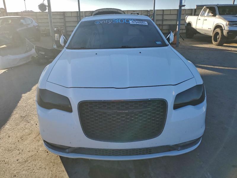 Photo 5 from auction – 2017 CHRYSLER 300 S with VIN 2C3CCABG6HH653416