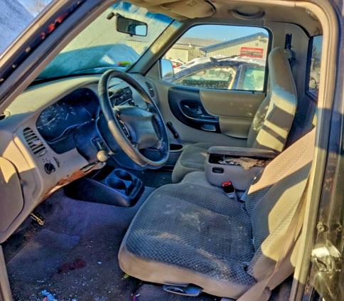 Photo 7 from auction – 1999 FORD RANGER with VIN 1FTYR10C2XPB98946