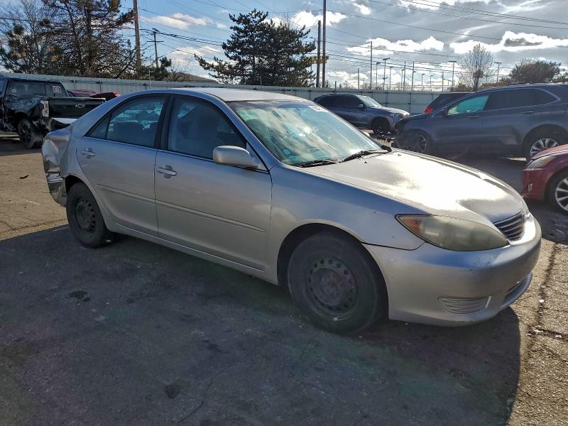 Photo 4 from auction – 2005 TOYOTA CAMRY LE with VIN 4T1BE32K65U067028