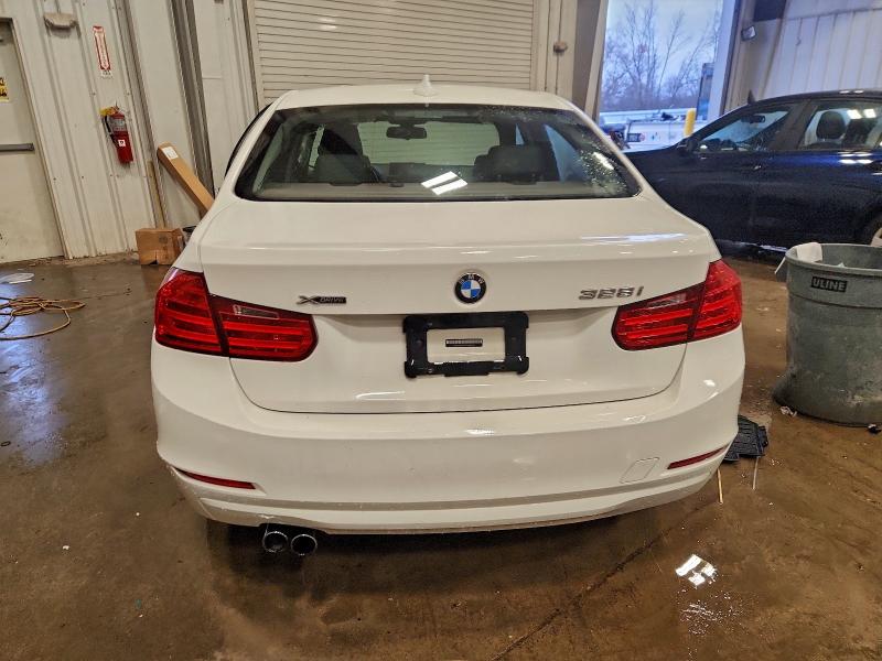 Photo 6 from auction – 2015 BMW 328 XI with VIN WBA3B3G59FNR85420