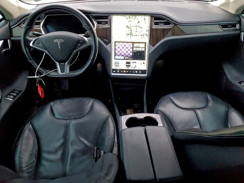 Photo 8 from auction – 2013 TESLA MODEL S with VIN 5YJSA1CN7DFP26464
