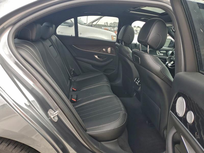 Photo 10 from auction – 2018 MERCEDES-BENZ E 300 with VIN WDDZF4JB3JA321111