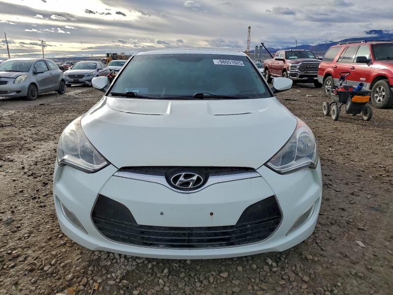 Photo 5 from auction – 2013 HYUNDAI VELOSTER with VIN KMHTC6AD2DU151019