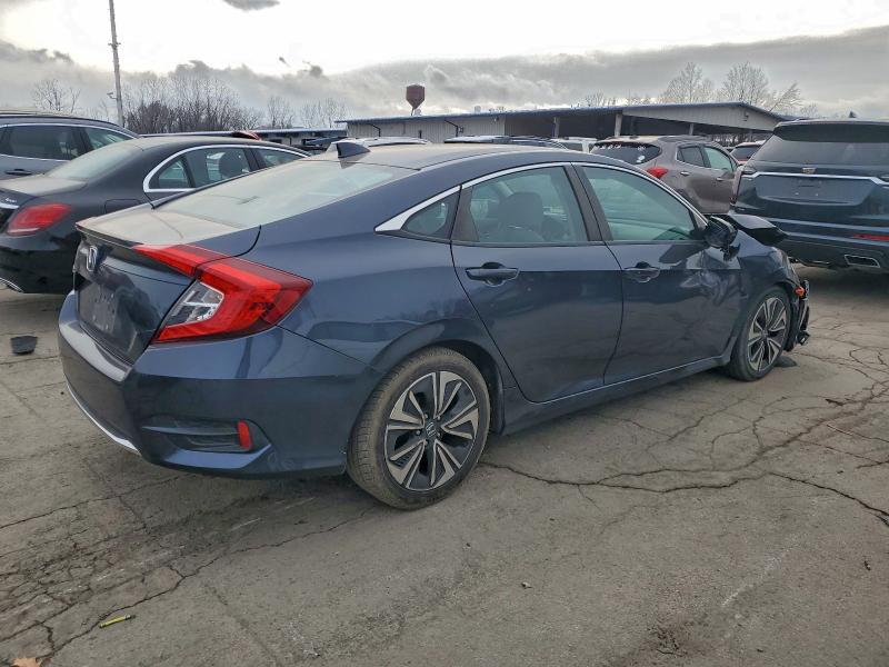 Photo 3 from auction – 2019 HONDA CIVIC EX with VIN 2HGFC1F36KH651965