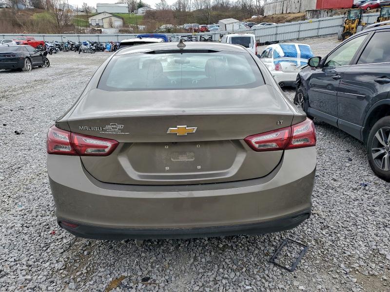 Photo 6 from auction – 2020 CHEVROLET MALIBU LT with VIN 1G1ZD5ST4LF032394