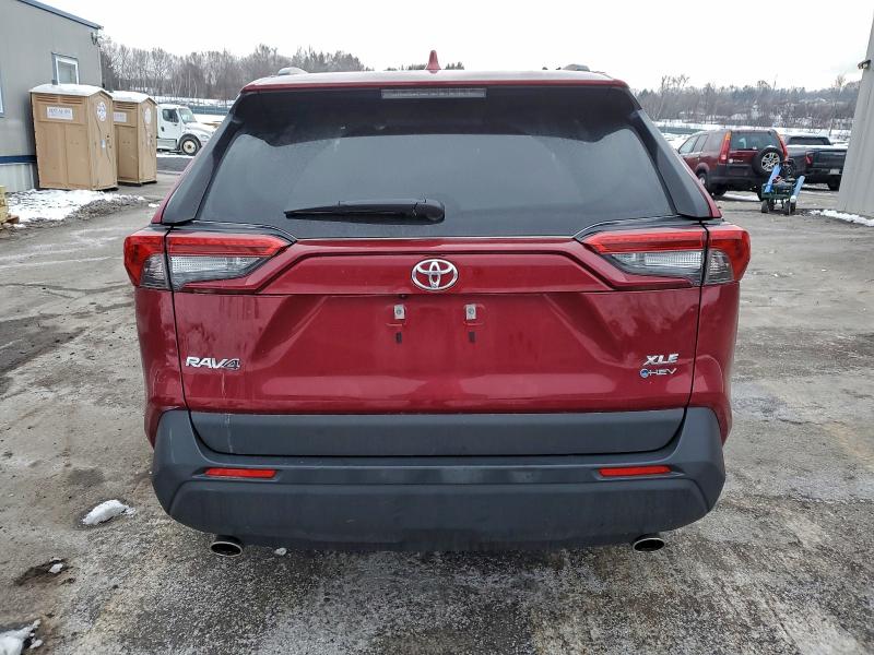 Photo 6 from auction – 2025 TOYOTA RAV4 XLE with VIN JTMRWRFVXSD601666