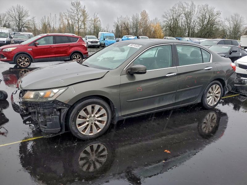 HONDA ACCORD EXL 2013 with VIN 1HGCR2F82DA163052 - Photo from auction