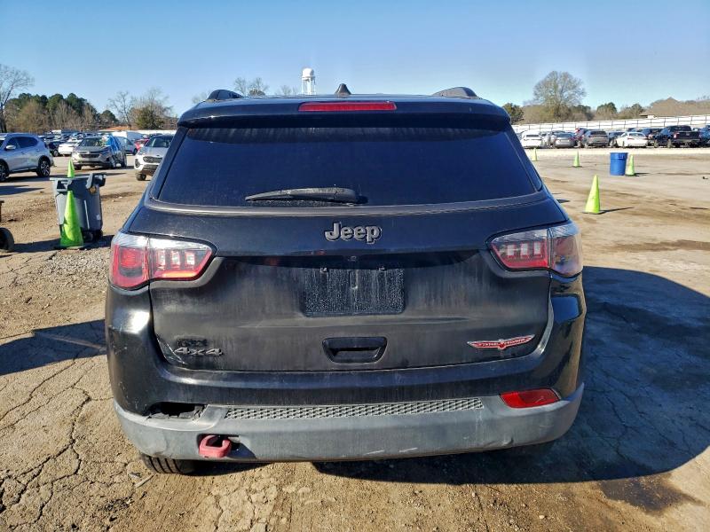 Photo 6 from auction – 2019 JEEP COMPASS TR with VIN 3C4NJDDB4KT688399