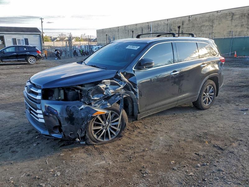 TOYOTA HIGHLANDER 2017 with VIN 5TDJZRFH0HS521613 - Photo from auction