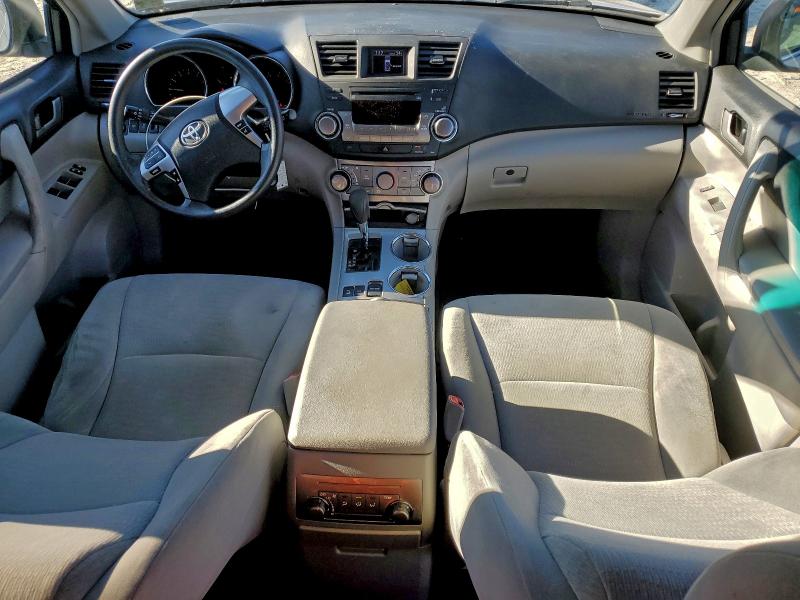 Photo 8 from auction – 2012 TOYOTA HIGHLANDER with VIN 5TDBK3EHXCS173593