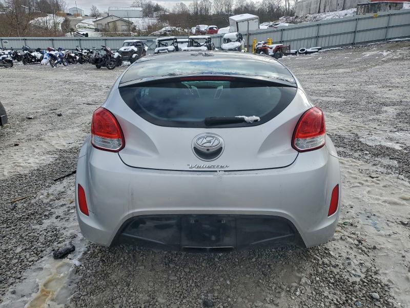 Photo 6 from auction – 2017 HYUNDAI VELOSTER with VIN KMHTC6AD1HU320419