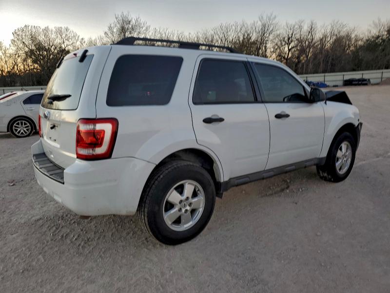 Photo 3 from auction – 2012 FORD ESCAPE XLT with VIN 1FMCU0D73CKC85628