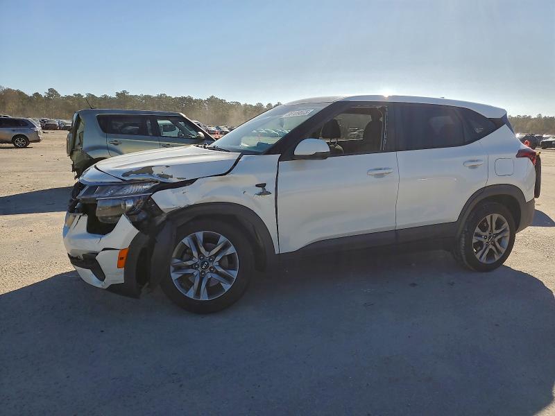KIA SELTOS LX 2021 with VIN KNDEPCAA9M7047809 - Photo from auction