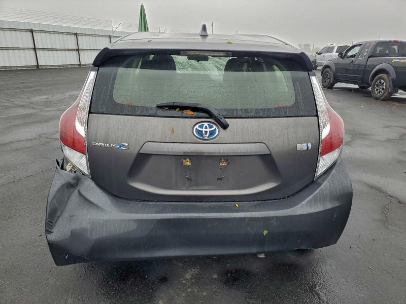 Photo 6 from auction – 2015 TOYOTA PRIUS C with VIN JTDKDTB30F1585932