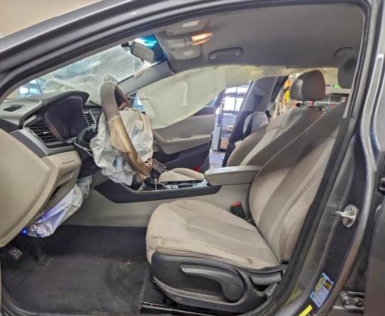 Photo 7 from auction – 2019 HYUNDAI SONATA SE with VIN 5NPE24AF8KH770995