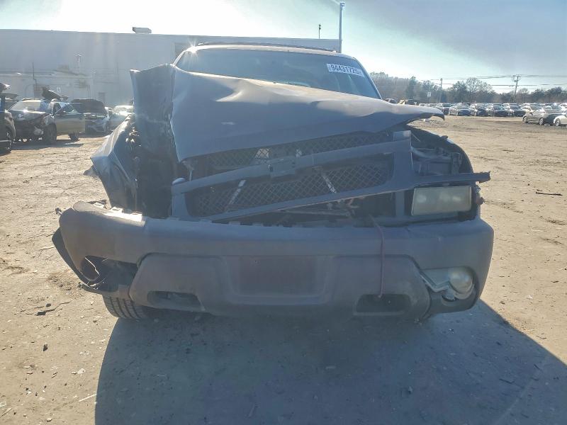 Photo 5 from auction – 2003 CHEVROLET AVALANCHE with VIN 3GNEC13T33G203514