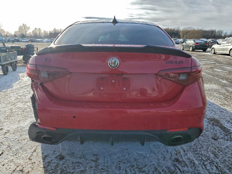 Photo 6 from auction – 2018 ALFA ROMEO GIULIA TI with VIN ZARFAECN8J7597411