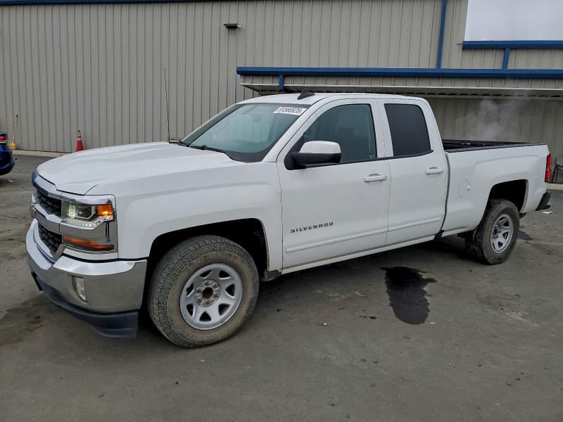 CHEVROLET SILVERADO 2017 with VIN 1GCRCREC1HZ149921 - Photo from auction