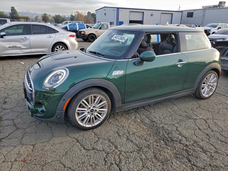 MINI COOPER S 2018 with VIN WMWXP7C58J2A47177 - Photo from auction