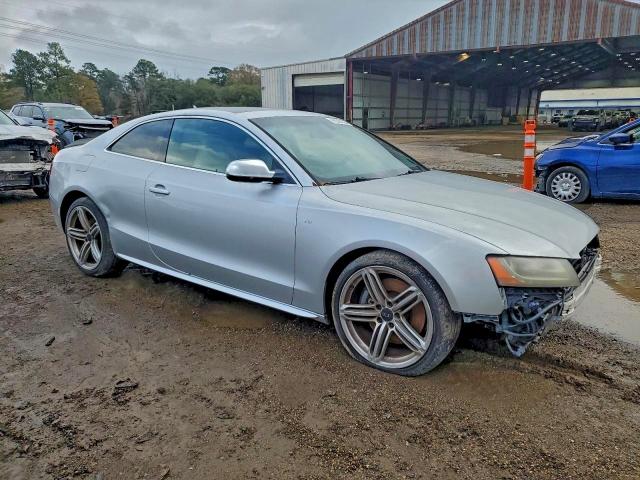 Photo 4 from auction – 2012 AUDI S5 with VIN WAUCVAFR4CA029569