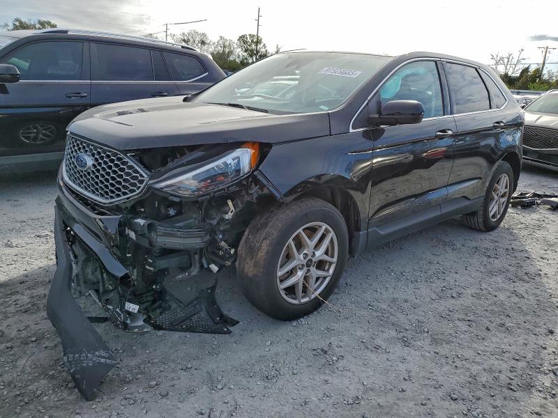 FORD EDGE SEL 2023 con VIN 2FMPK4J98PBA46211 - Foto de la subasta
