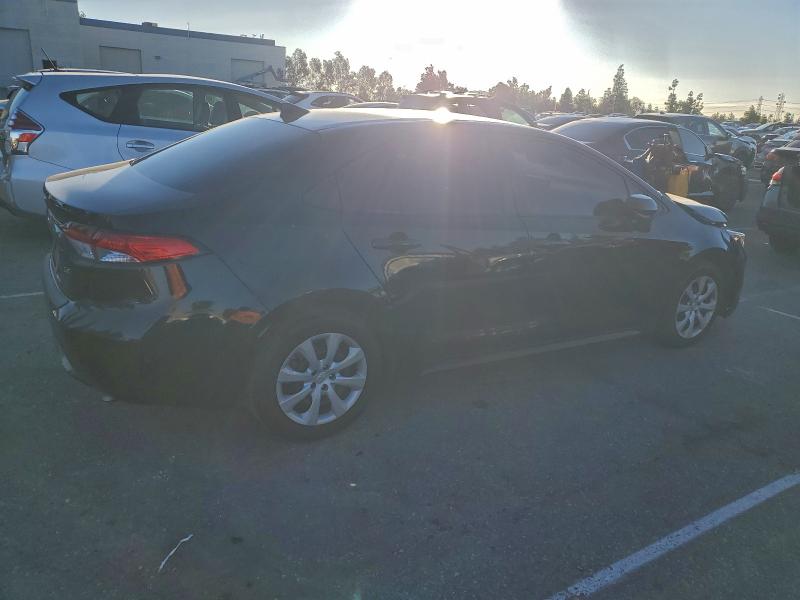Photo 3 from auction – 2022 TOYOTA COROLLA LE with VIN 5YFEPMAE9NP384425