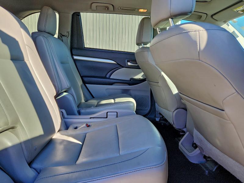 Photo 11 from auction – 2015 TOYOTA HIGHLANDER with VIN 5TDKKRFH3FS064429