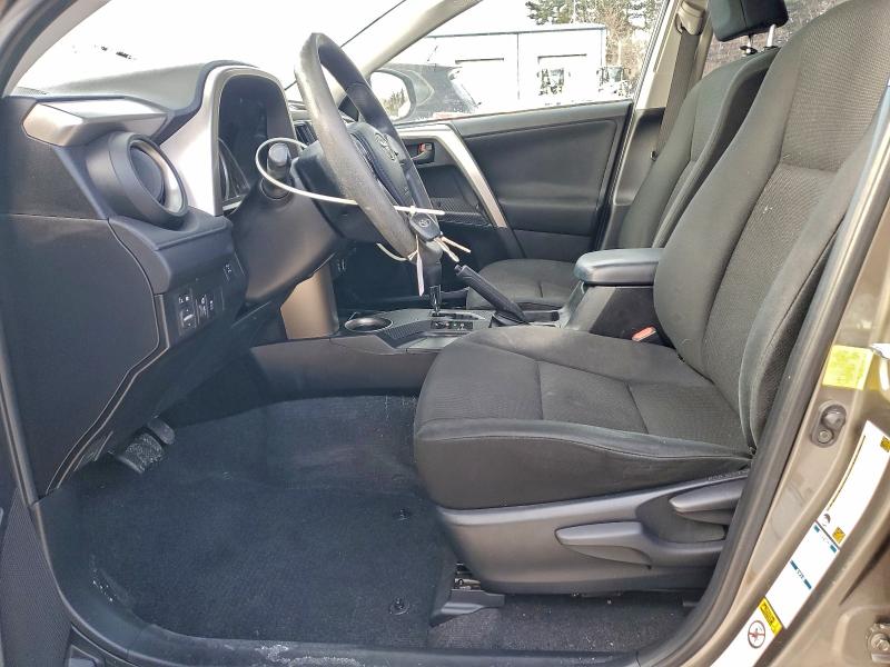 Photo 7 from auction – 2015 TOYOTA RAV4 LE with VIN JTMBFREV0FD173518
