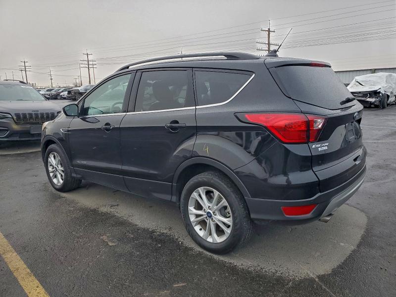 Photo 2 from auction – 2019 FORD ESCAPE SEL with VIN 1FMCU9HD6KUC08954
