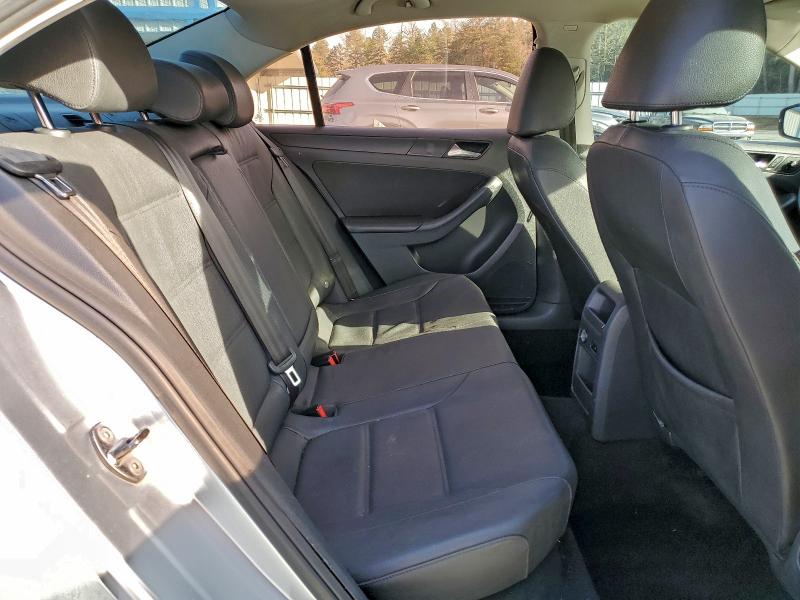 Photo 10 from auction – 2012 VOLKSWAGEN JETTA with VIN 3VWDP7AJ4CM077871