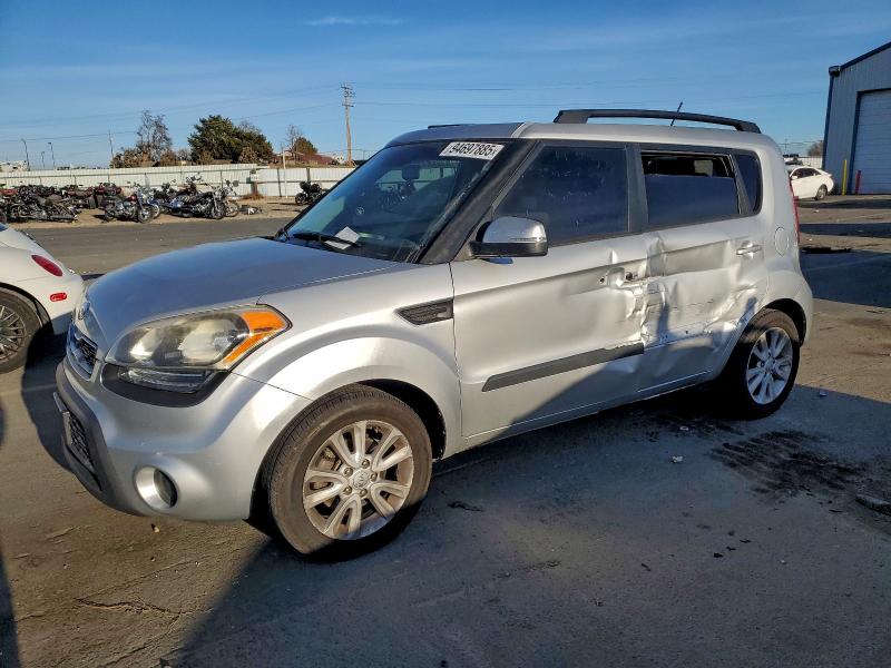 KIA SOUL + 2013 with VIN KNDJT2A65D7763655 - Photo from auction