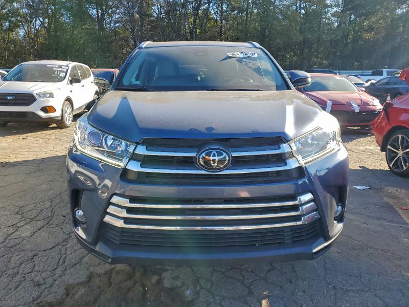 Photo 5 from auction – 2018 TOYOTA HIGHLANDER with VIN 5TDYZRFH5JS253274