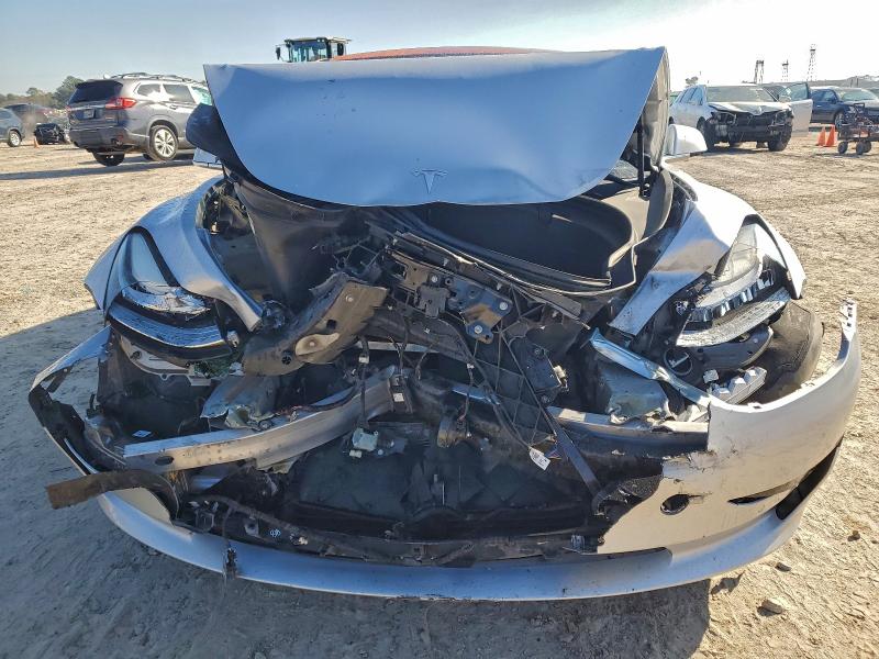 Photo 5 from auction – 2018 TESLA MODEL 3 with VIN 5YJ3E1EB6JF085766