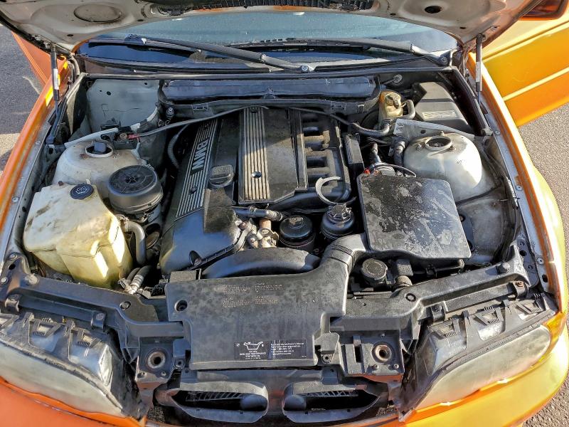 Photo 11 from auction – 2001 BMW 325 CI with VIN WBABS33401JY52053