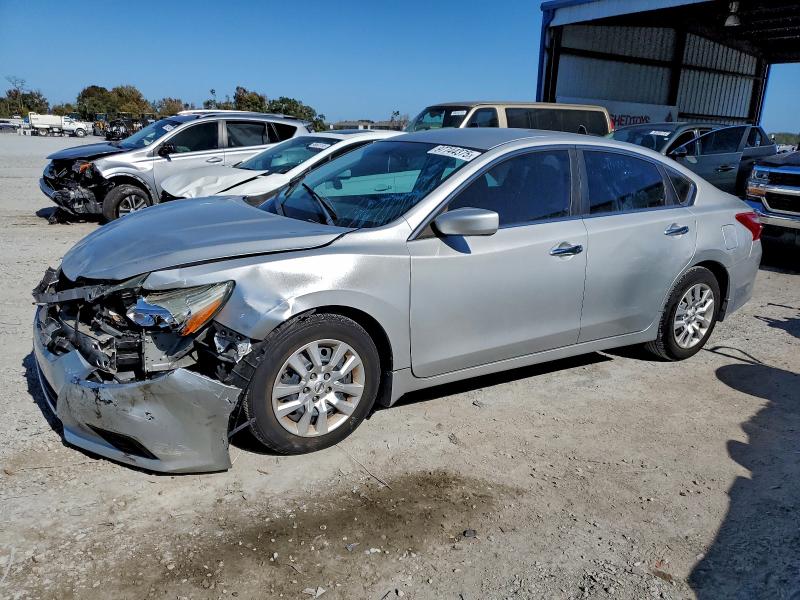 NISSAN ALTIMA 2.5 2018 with VIN 1N4AL3AP1JC125040 - Photo from auction