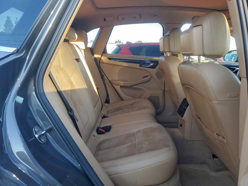 Photo 10 from auction – 2016 PORSCHE MACAN S with VIN WP1AB2A55GLB47538