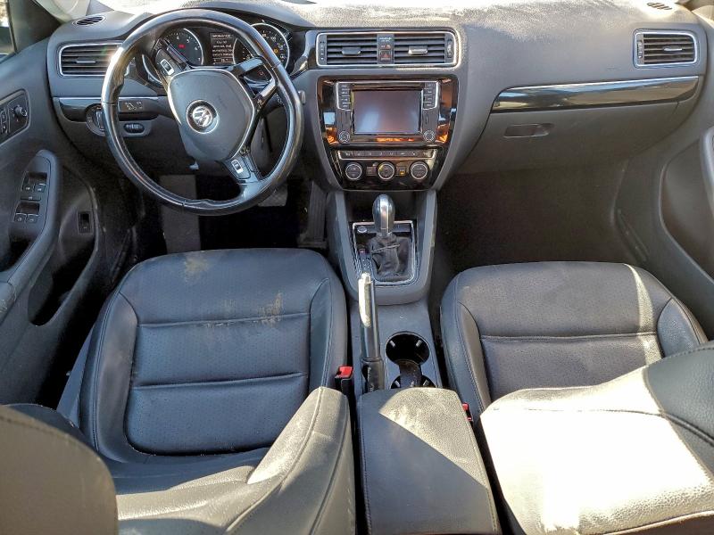 Photo 8 from auction – 2017 VOLKSWAGEN JETTA SEL with VIN 3VWL17AJXHM403712