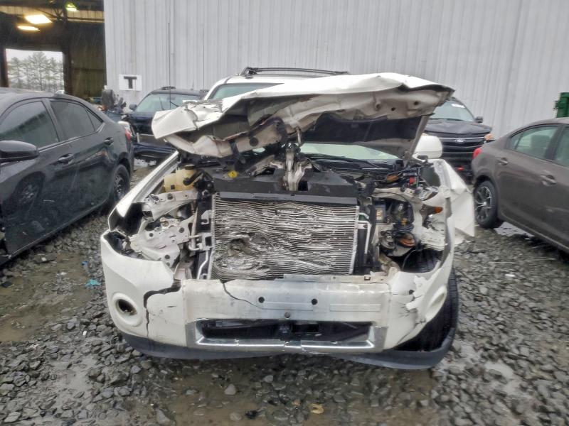 Photo 5 from auction – 2012 FORD ESCAPE LIM with VIN 1FMCU0EG2CKC74439