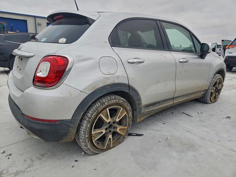 Zdjęcie 3 z aukcji – 2016 FIAT 500X z VIN ZFBCFXBT1GP347840
