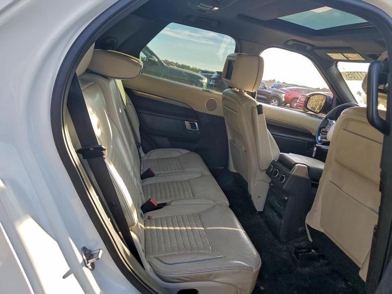 Photo 11 from auction – 2017 LAND ROVER DISCOVERY with VIN SALRHBBV0HA043725