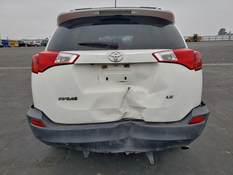 Photo 6 from auction – 2014 TOYOTA RAV4 LE with VIN JTMZFREV6EJ010824