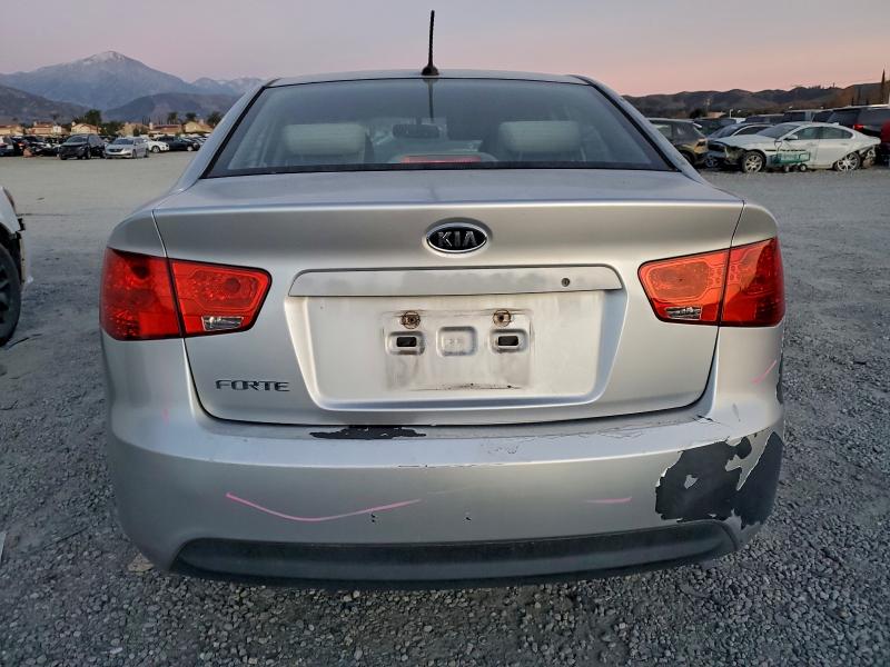 Photo 6 from auction – 2013 KIA FORTE LX with VIN KNAFT4A28D5658230