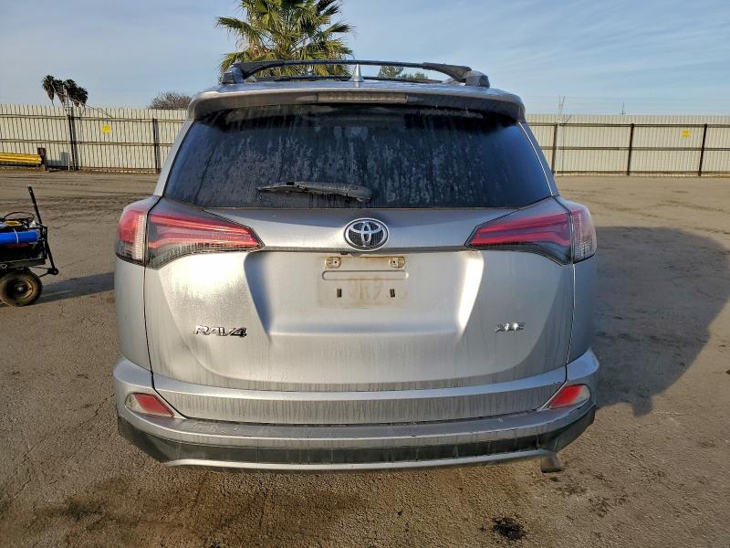 Photo 6 from auction – 2017 TOYOTA RAV4 XLE with VIN 2T3WFREV8HW343048