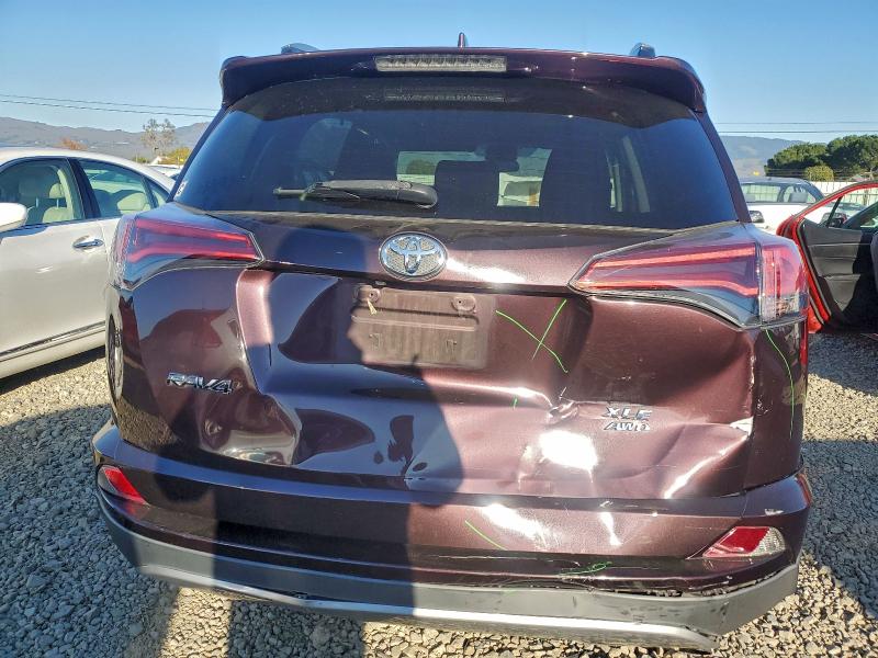 Photo 6 from auction – 2018 TOYOTA RAV4 ADVEN with VIN 2T3RFREV7JW813637